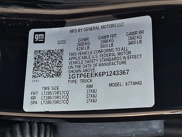 Used 2023 Black GMC AT4X image 28