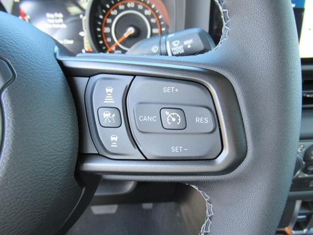 New 2026 Bright White Clear-Coat Exterior Paint Jeep Mojave X image 26