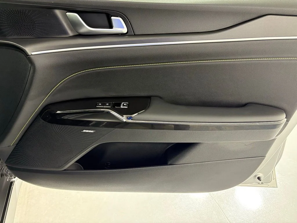 New 2026 Steel Matte Gray Kia GT image 41