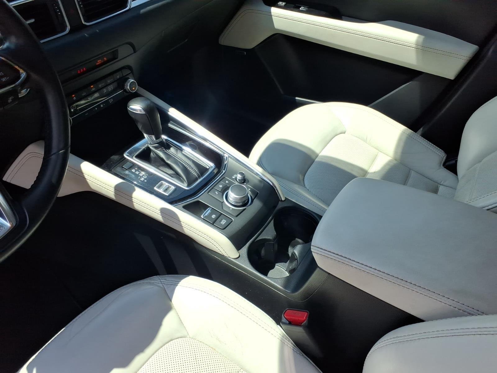 Used 2021 Snowflake White Pearl Mica Mazda Grand Touring image 21