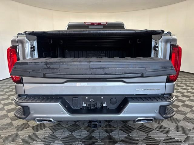Used 2025 Silver GMC Denali image 22