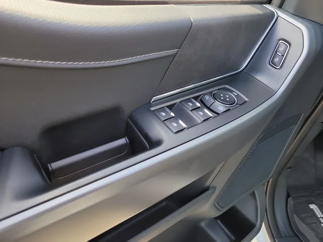 Used 2025 White Ford XLT image 17
