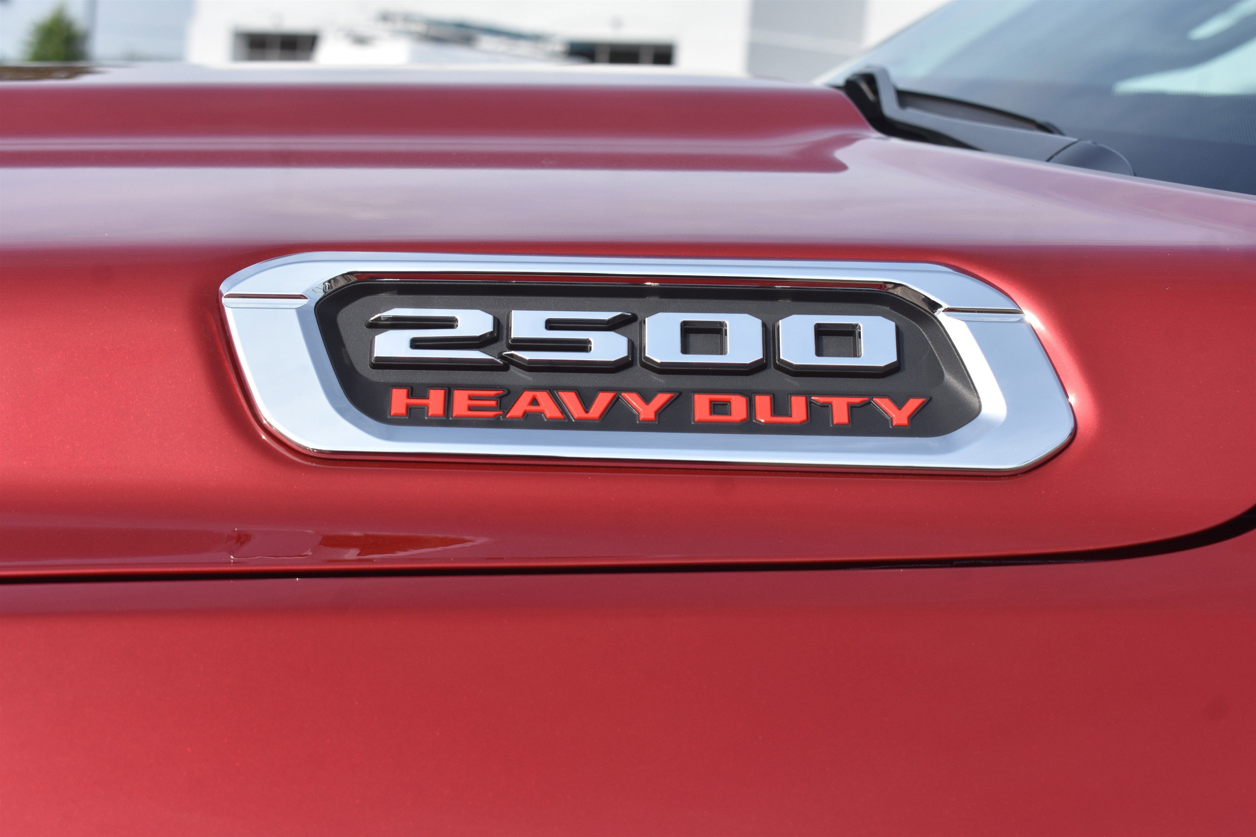 New 2026 Molten Red Pearl-Coat Exterior Paint RAM Big Horn image 12
