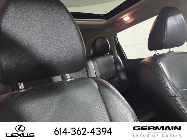 Used 2016 Silver Nissan SL image 19