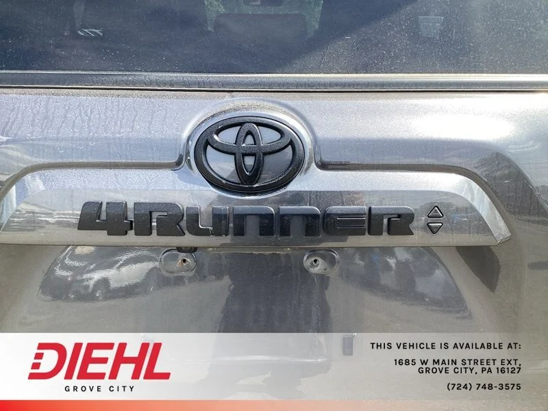 Used 2022 Gray Toyota SR5 Premium image 10