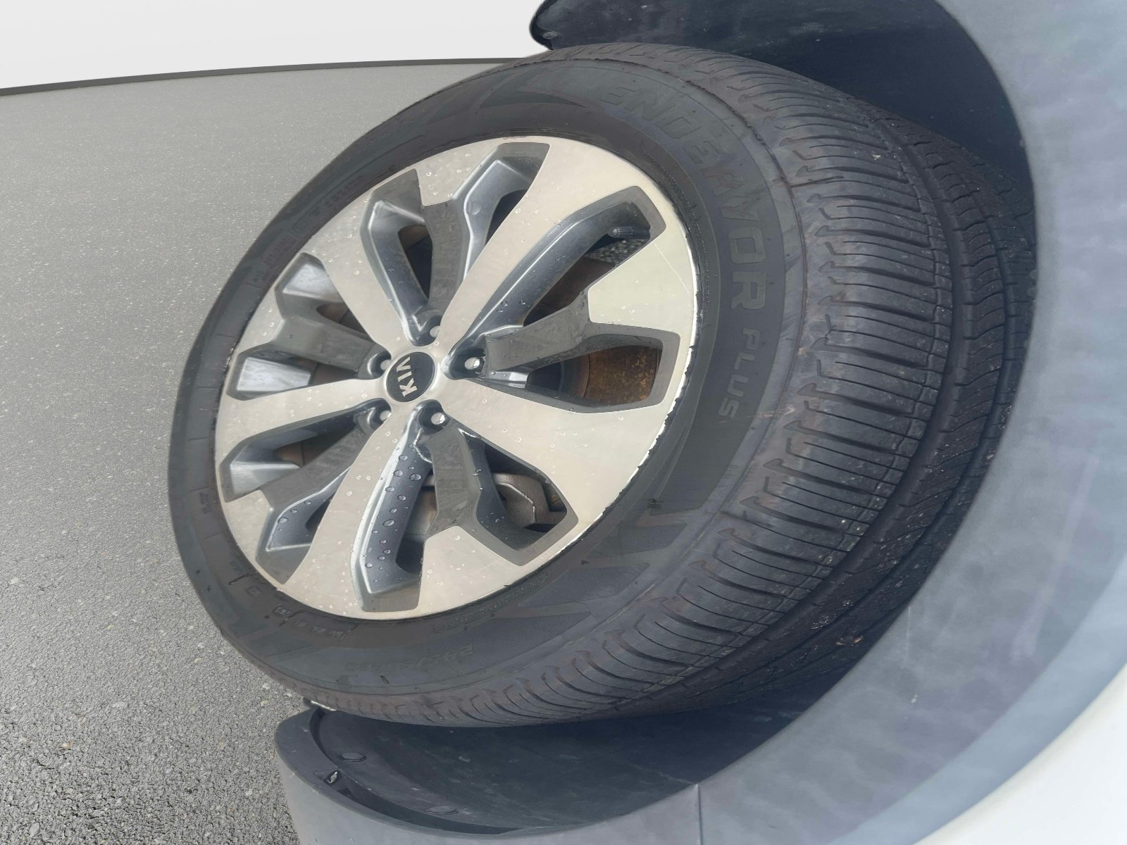 Used 2020 Snow White Pearl Kia EX image 3