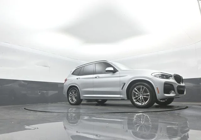 Used 2021 Silver BMW xDrive30i image 39