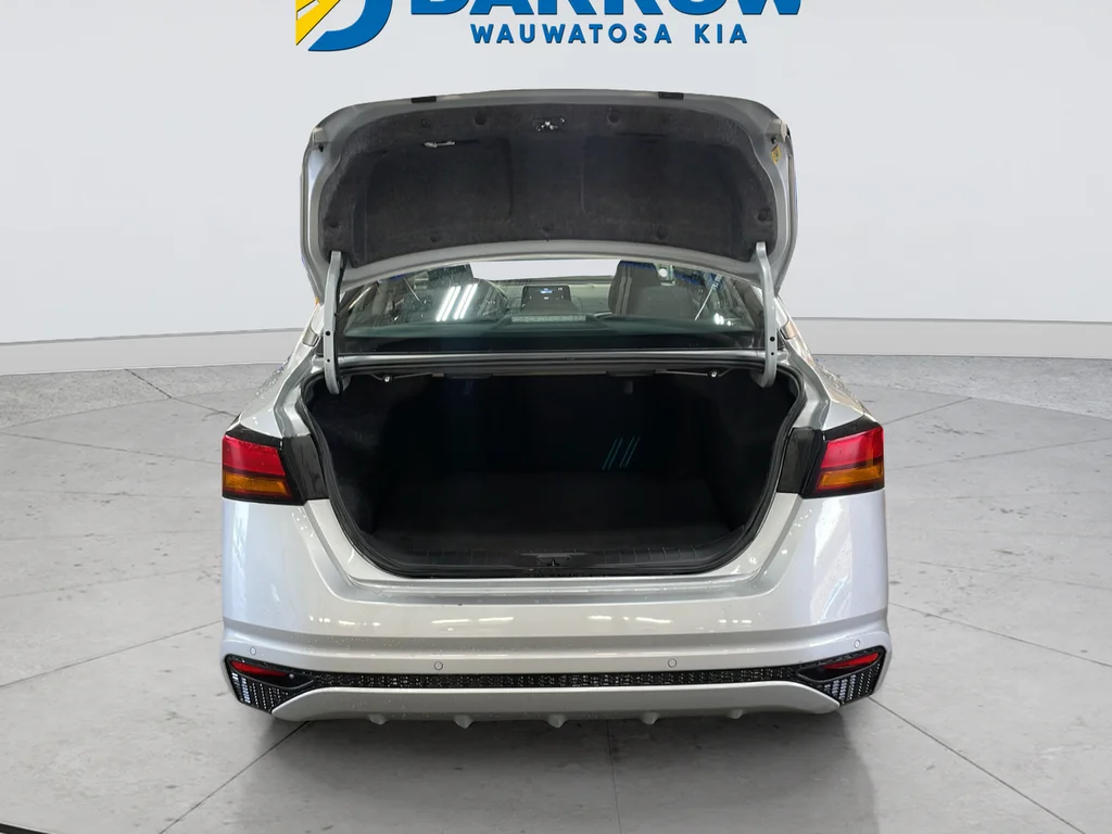 Used 2025 Silver Nissan 2.5 SV image 30