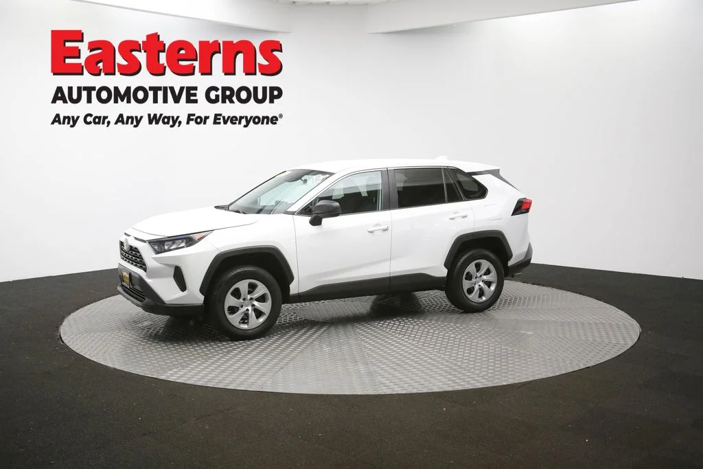 Used 2022 White Toyota LE image 55