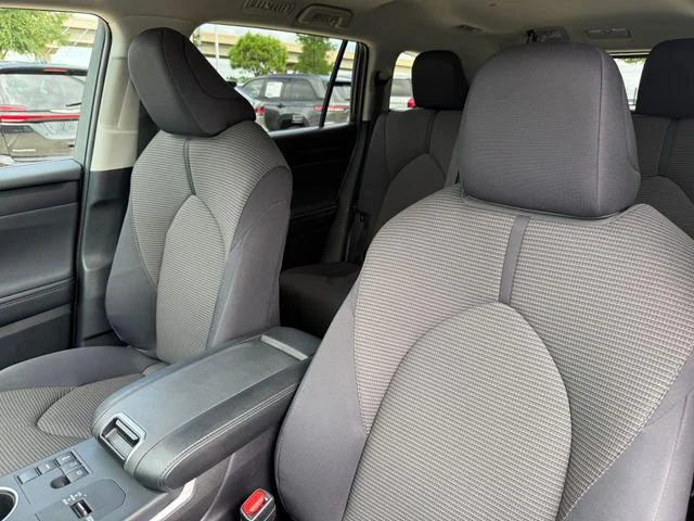 Certified Used 2025 DK. BLUE MC. Toyota LE image 14