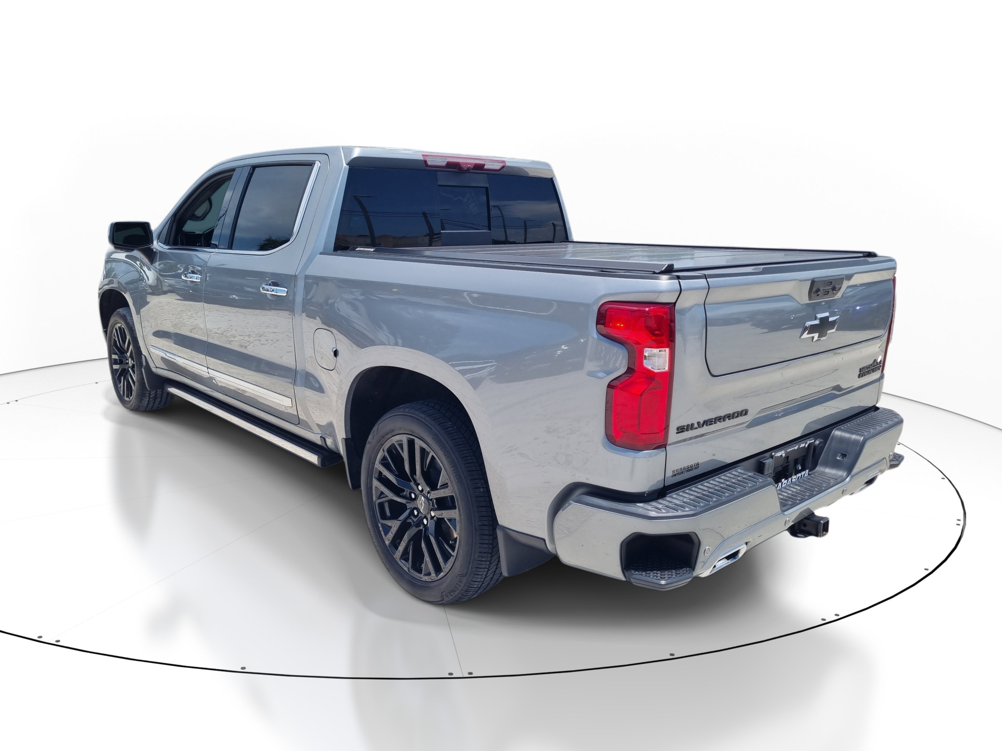 Used 2024 Sterling Gray Metallic Chevrolet High Country image 4