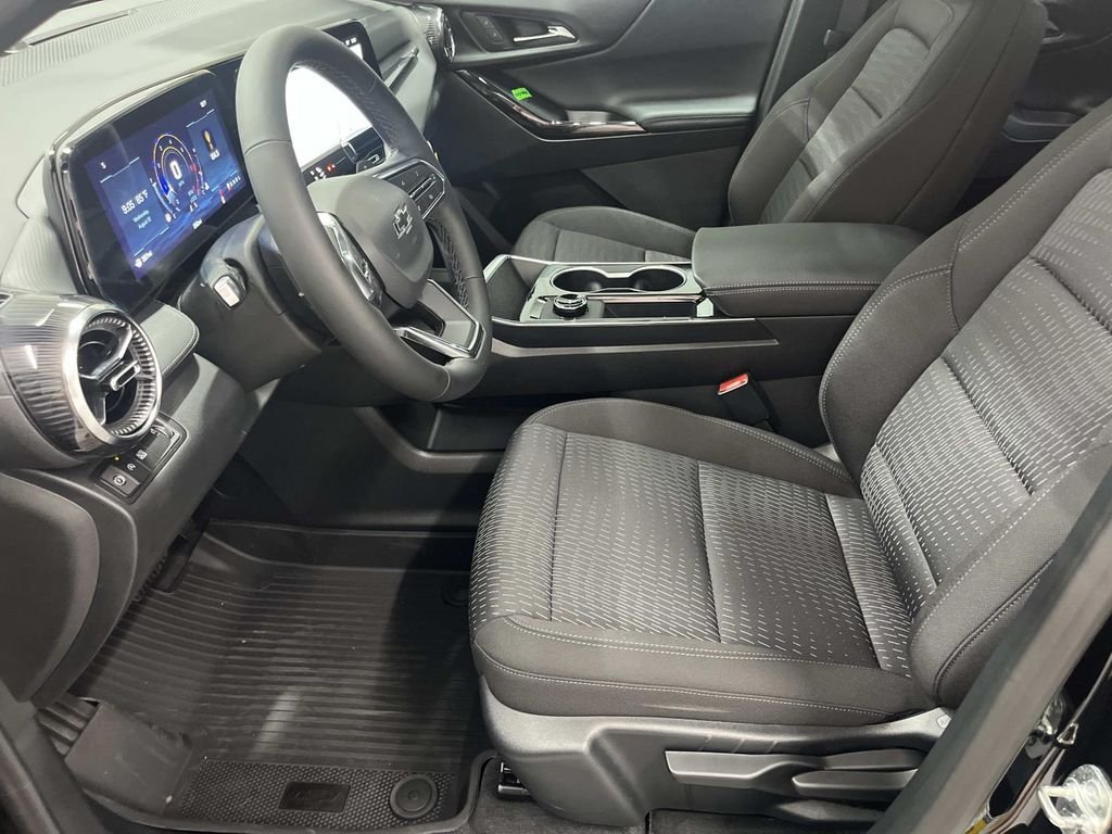 2027 Chevrolet Equinox LT - Photo 11