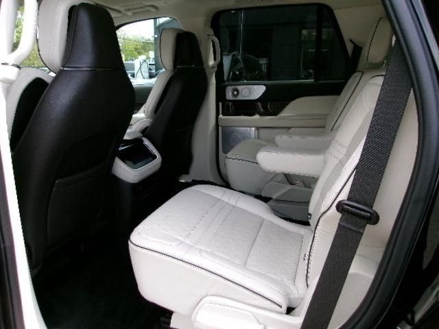 Certified Used 2023 Infinite Black Metallic Lincoln Black Label image 9