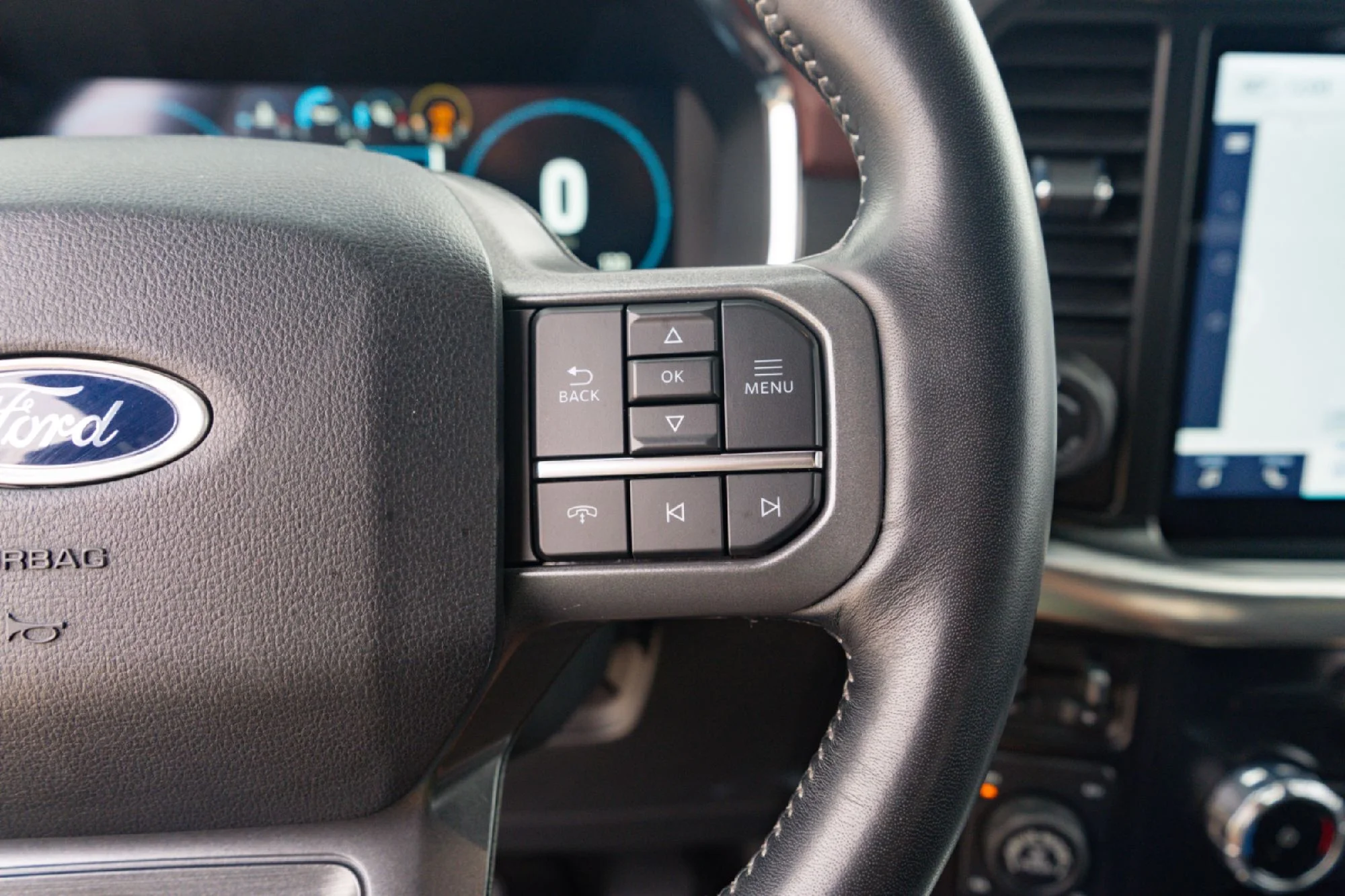 Used 2023 Gray Ford Lariat image 11
