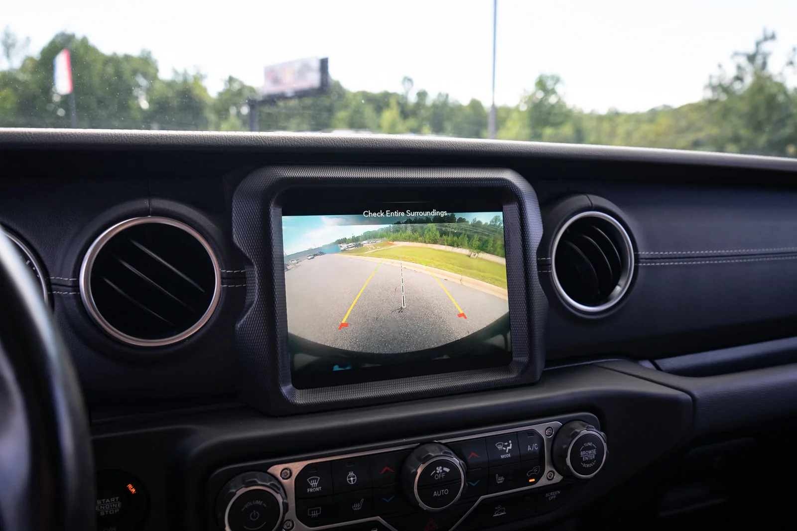 Used 2023 Silver Jeep Sahara 4xe image 24