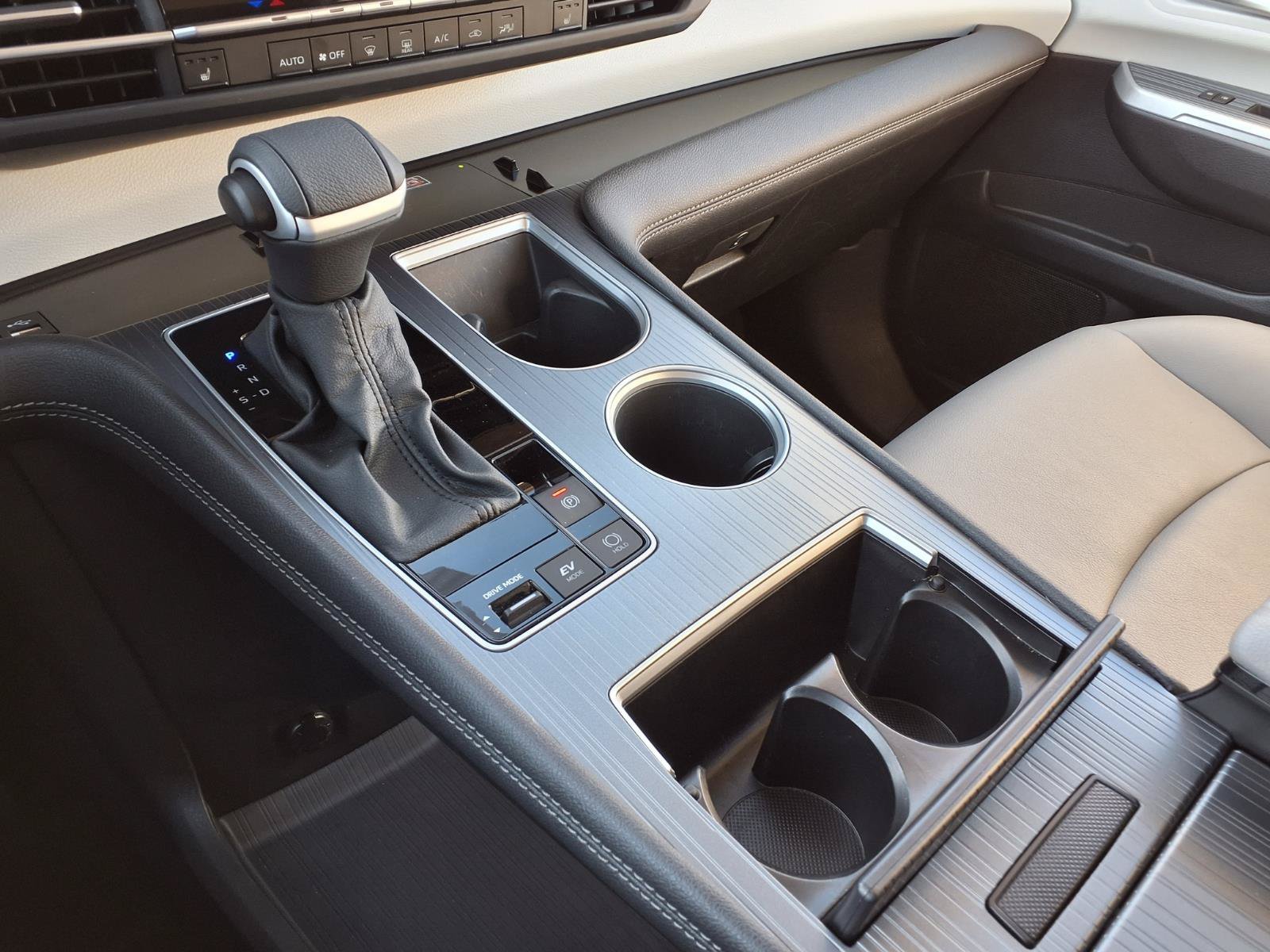 Certified Used 2026 Pearl Toyota XLE image 25