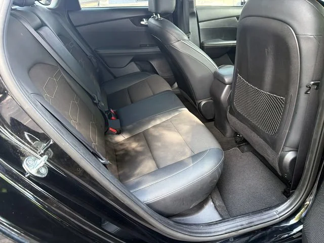 Used 2023 Black Kia GT-Line image 15