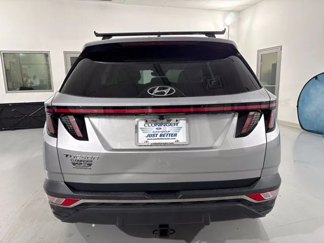 Used 2023 Silver Hyundai SEL image 8