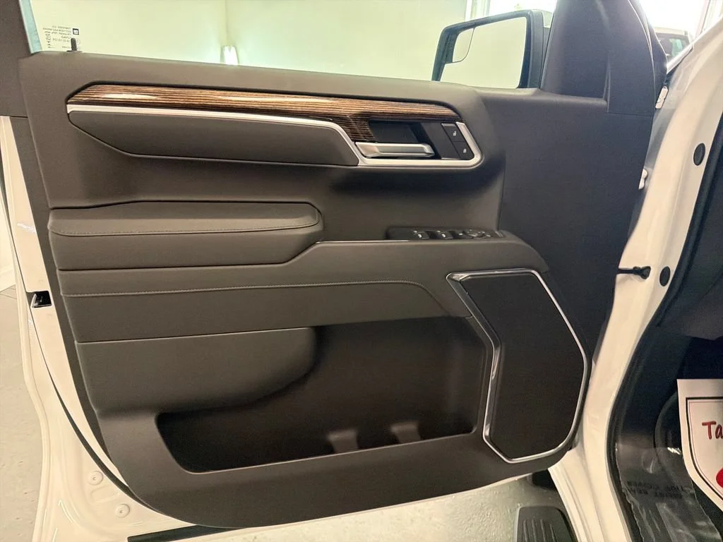 New 2026 Summit White GMC SLE image 11