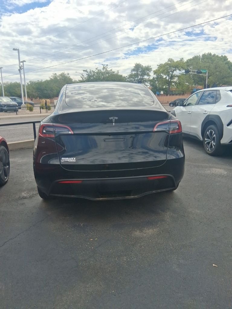 Used 2023  Tesla Long Range image 5