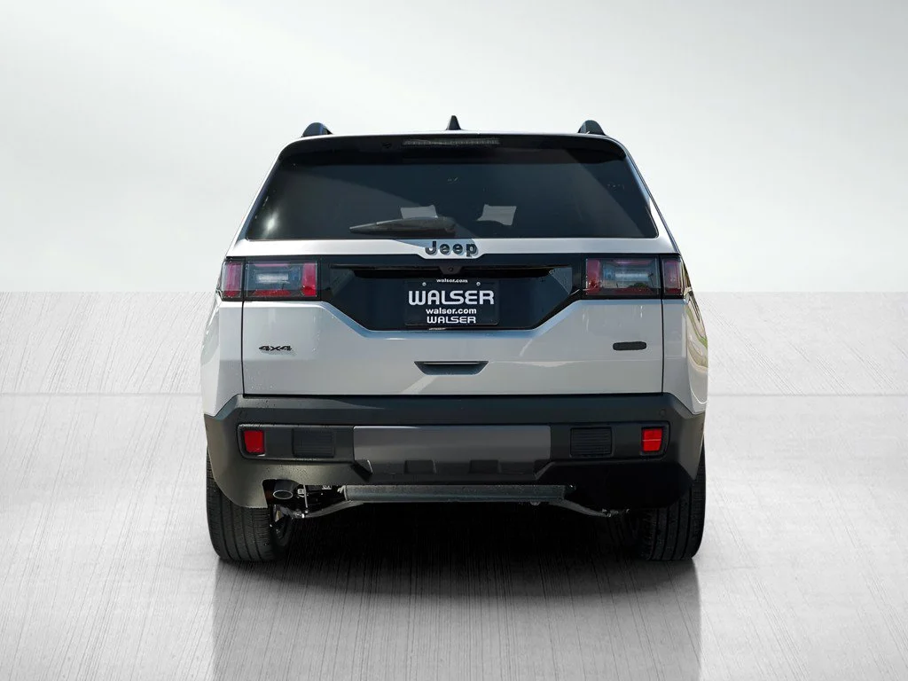 New 2026 Silver Zynith Clearcoat Jeep Overland image 5