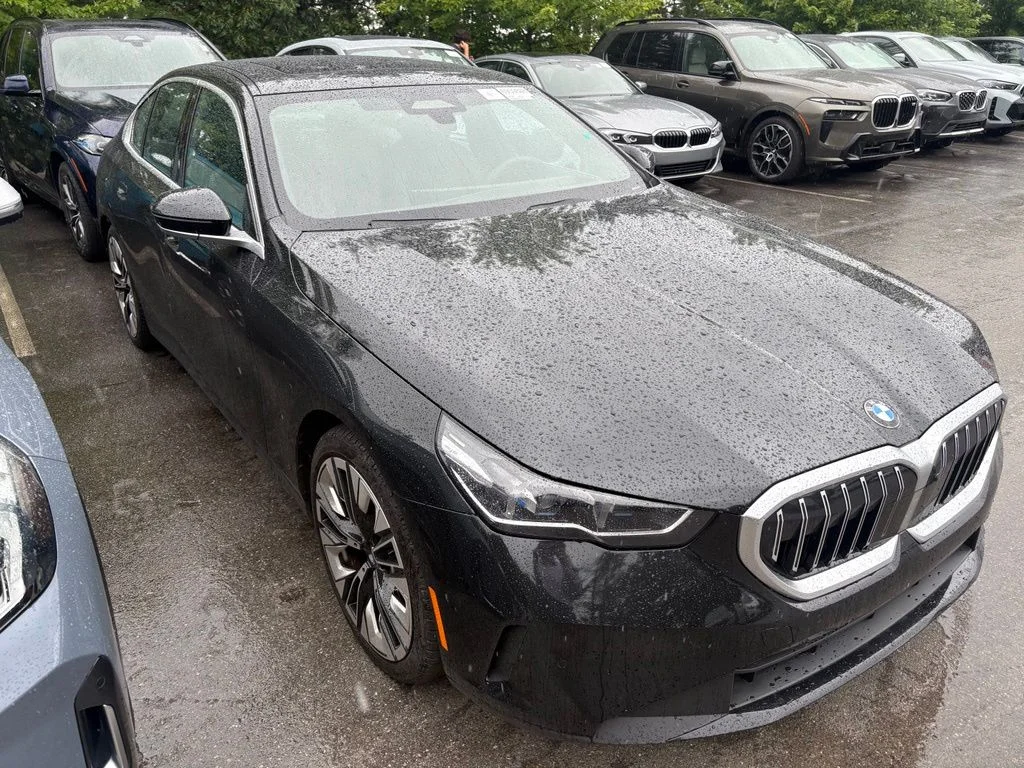 Used 2026 Black BMW 540i xDrive image 4