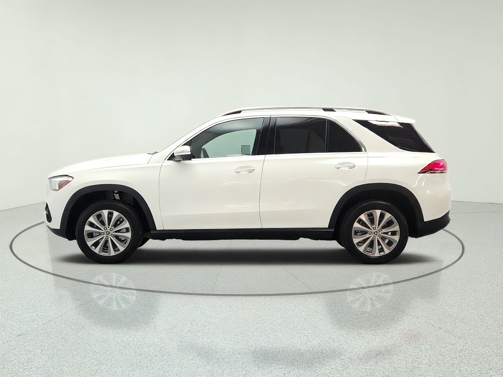 Certified Used 2023 Polar White Mercedes-Benz GLE 350 4MATIC® SUV image 8