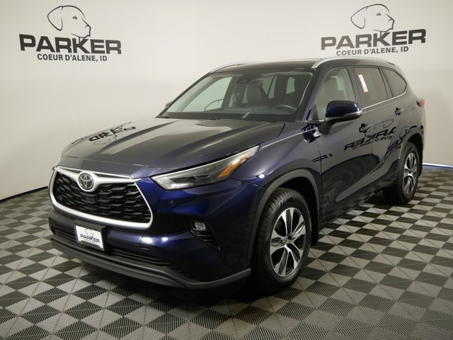2023 Toyota Highlander XLE AWD's photo