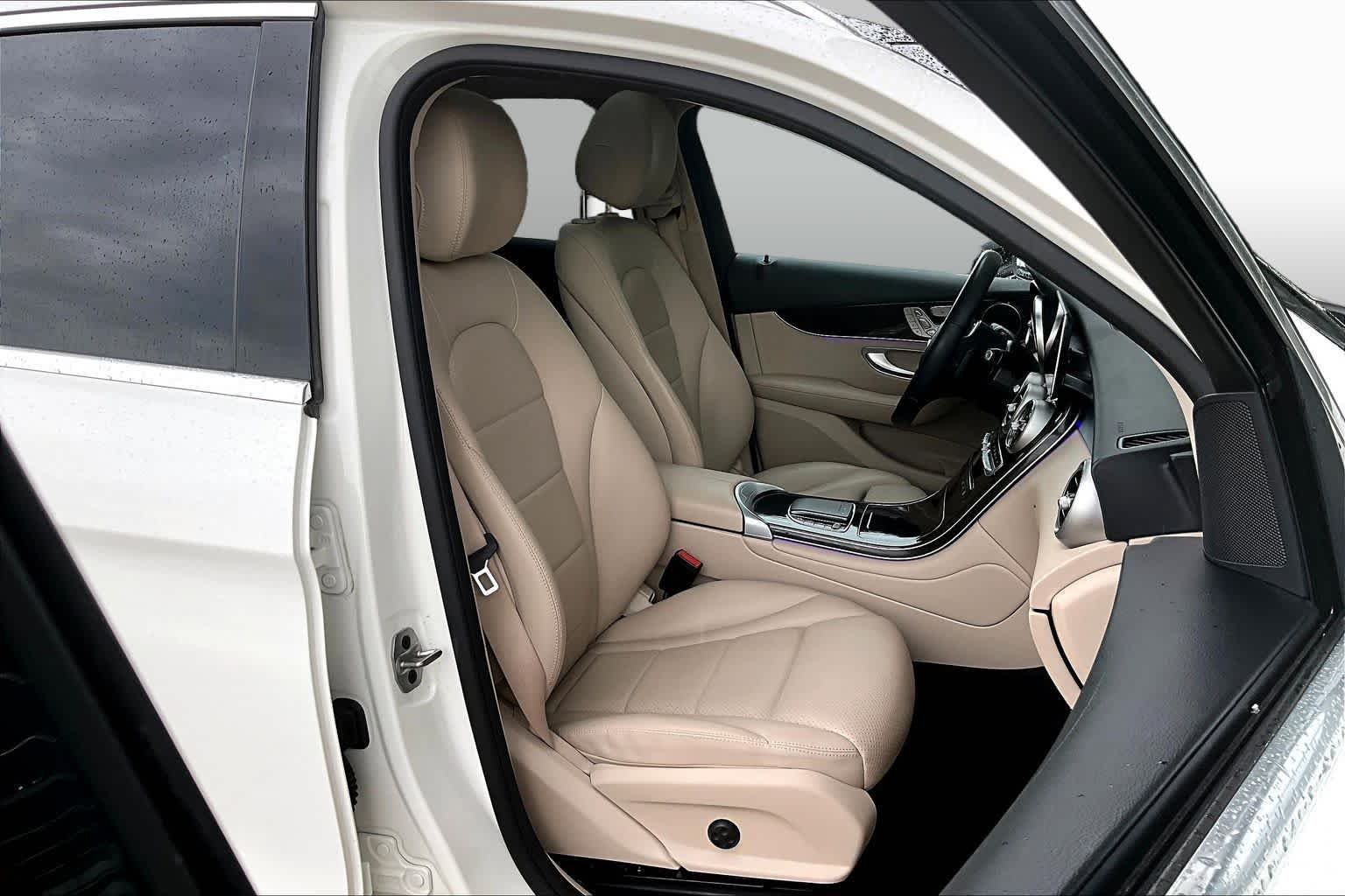 Used 2022 Polar White Mercedes-Benz GLC 300 image 9