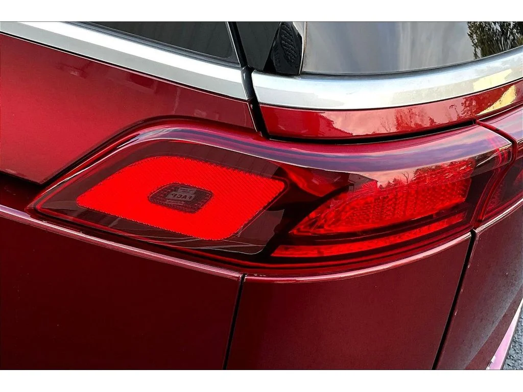 Used 2024 Flare Red Kia LX image 29