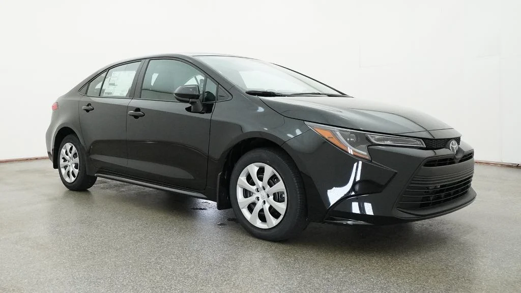 New 2026 Midnight Black Metallic Toyota LE image 9
