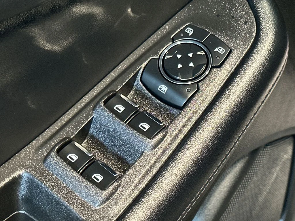 Used 2024 Gray Ford SEL image 25