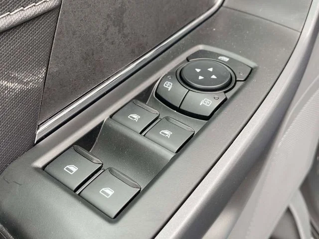New 2026 Carbonized Gray Metallic Ford XLT image 8