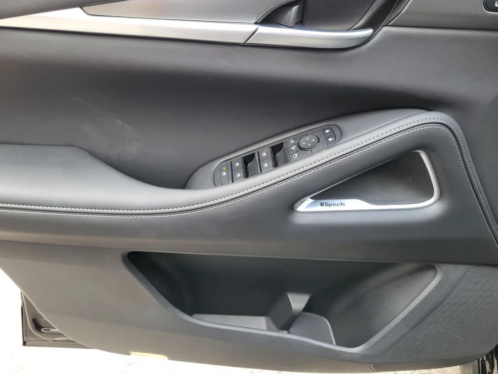 New 2027 HARBOR GRAY INFINITI Luxe FWD image 10