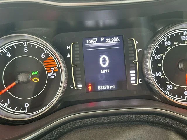 Used 2019 Black Jeep Latitude Plus image 12