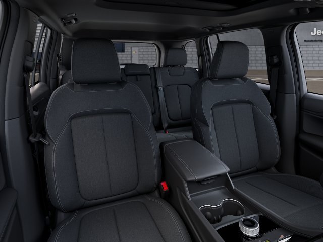 New 2027 Bright White Clear-Coat Paint Jeep Laredo X image 17