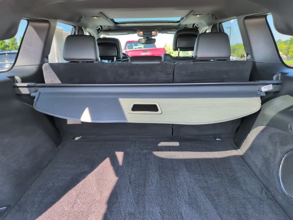 Certified Used 2021 White Jeep Overland image 7