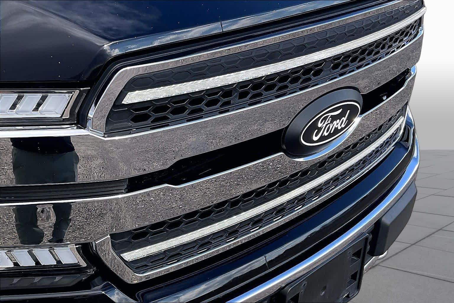 Used 2019 Agate Black Metallic Ford XLT image 29