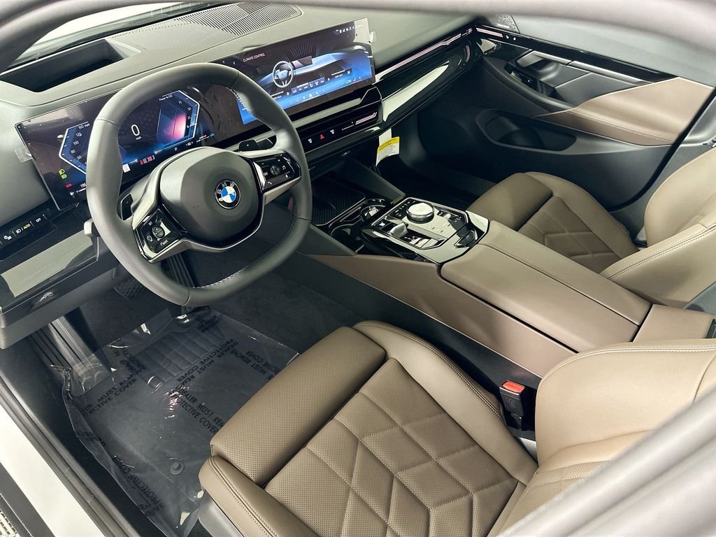 Used 2026 White Metallic BMW 530i xDrive image 11