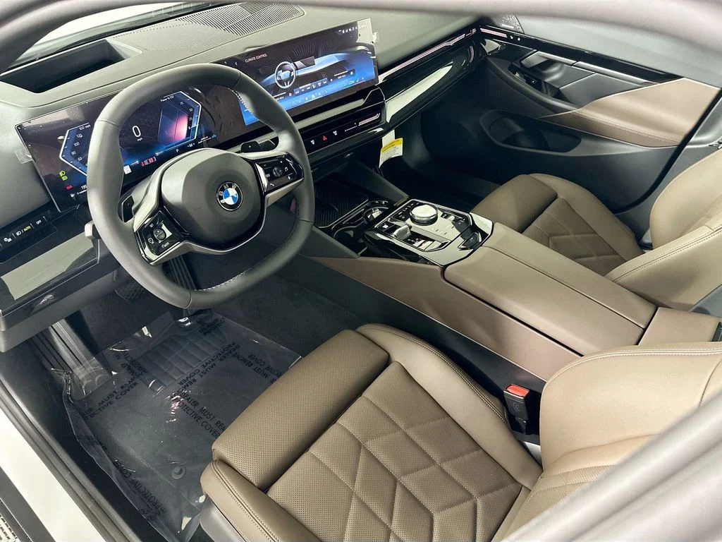 Used 2026 White Metallic BMW 530i xDrive image 11