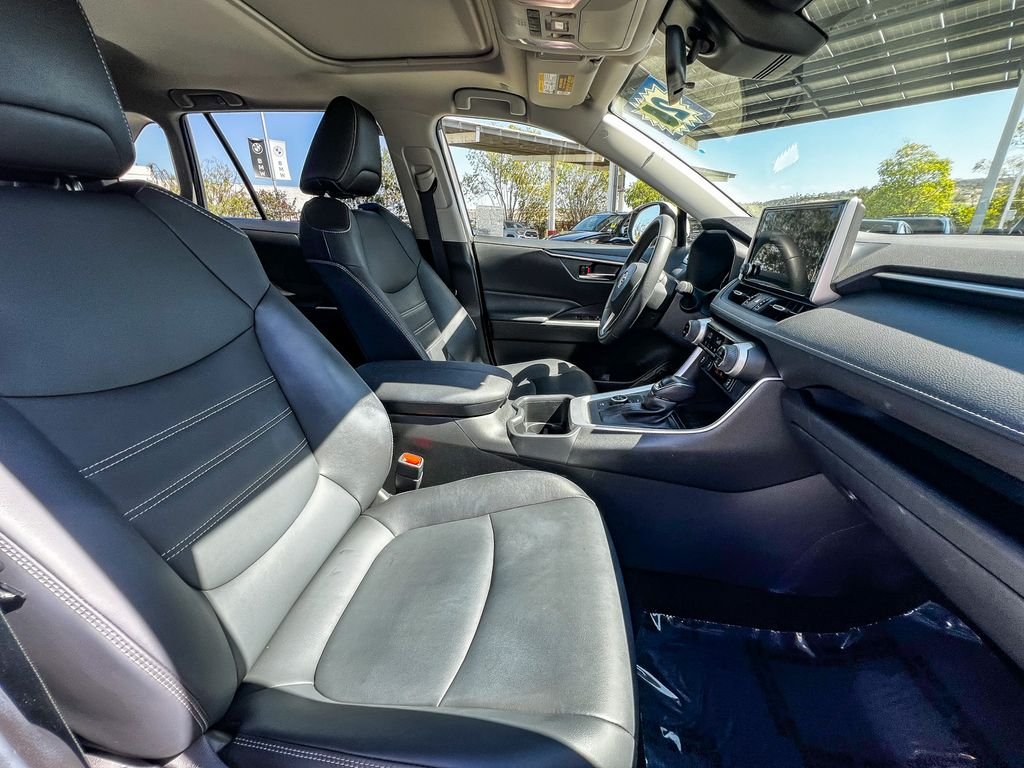 Used 2024 Silver Toyota XLE Premium image 15