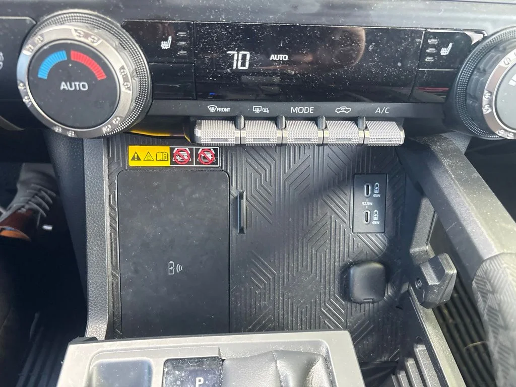 Used 2024  Toyota SR5 image 21