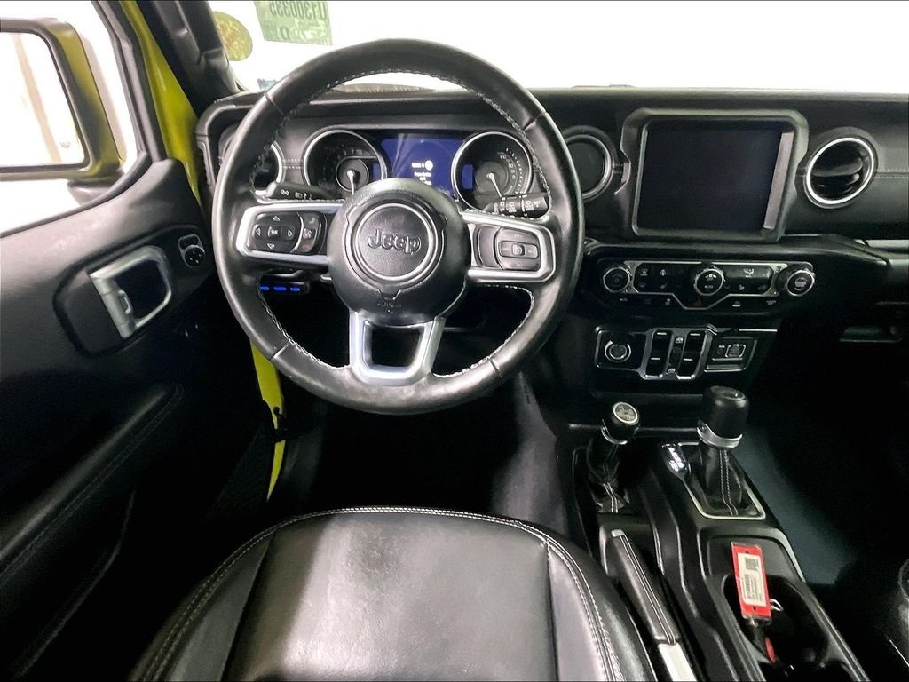 Used 2022 Yellow Jeep  image 17