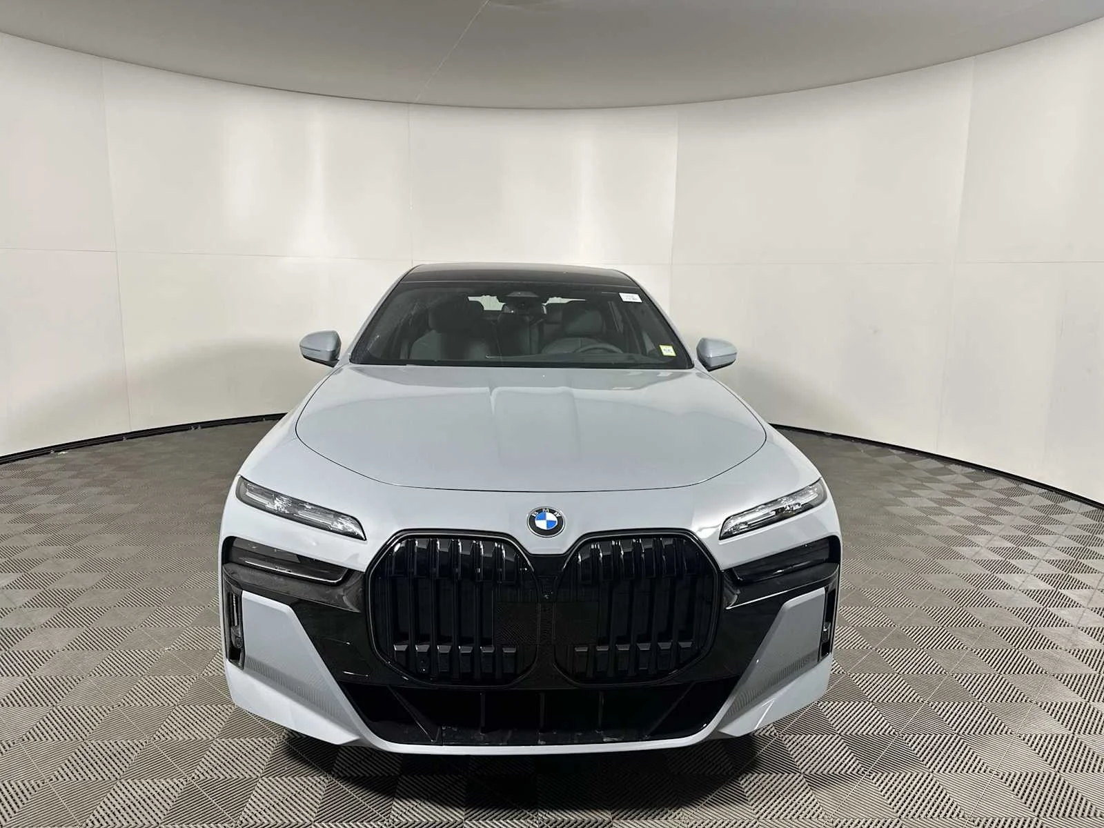 New 2026 Brooklyn Grey Metallic BMW 760i xDrive image 5