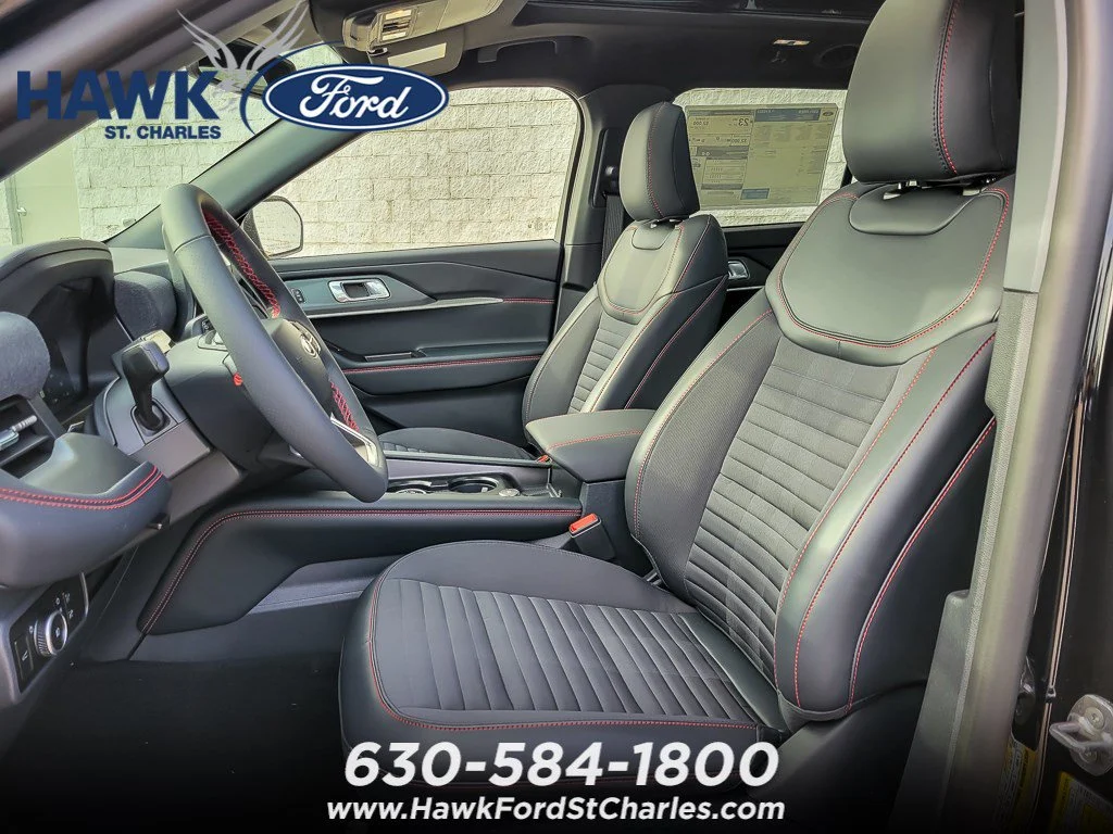 New 2027 Agate Black Metallic Ford 4DR 4WD ST-LINE image 7