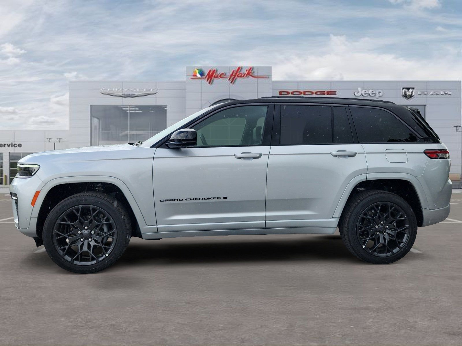 New 2026 Silver Zynith Exterior Paint Jeep Summit image 2