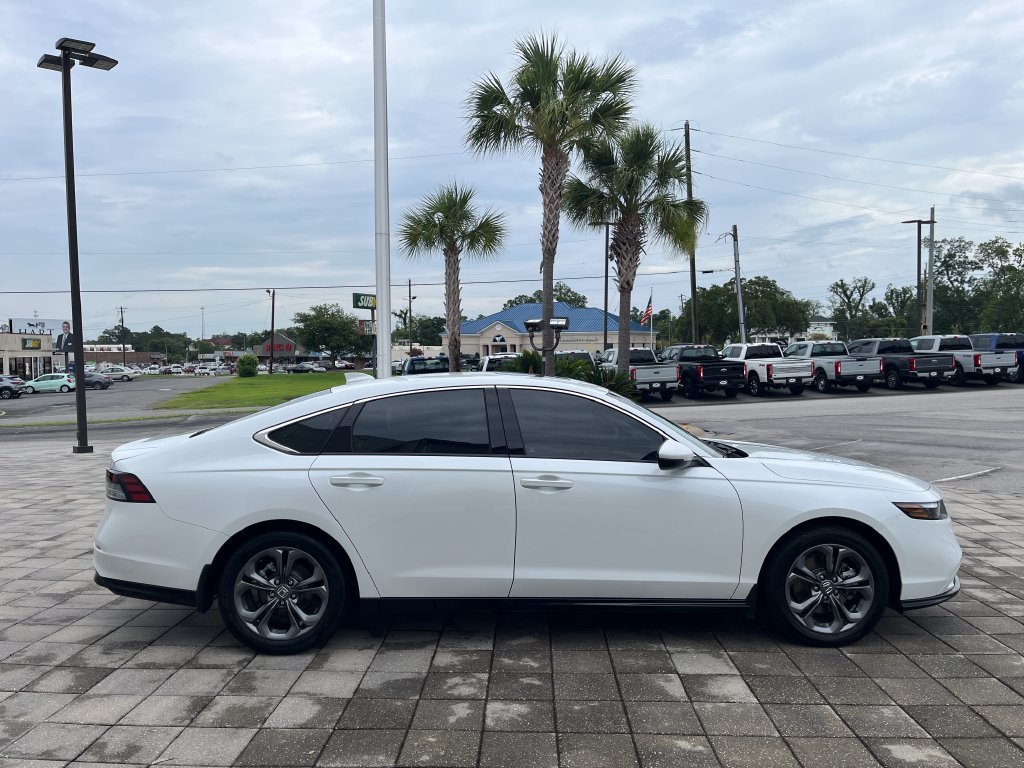 Used 2025 Platinum White Honda EX-L image 7