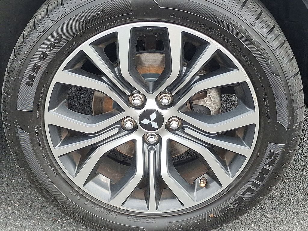 Used 2016 Black Mitsubishi  image 8