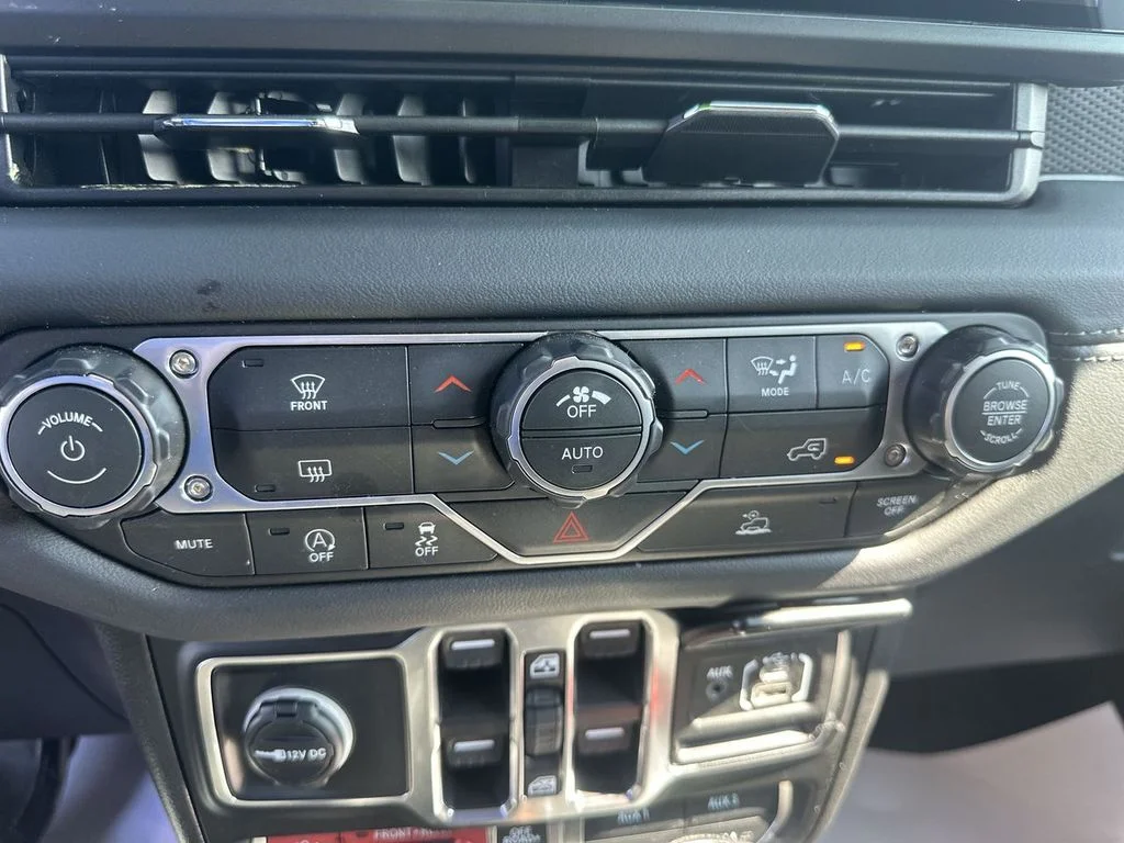 Used 2026 Black Jeep Rubicon image 25