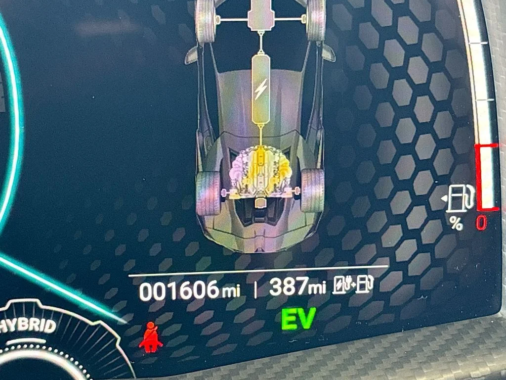 2024 Lamborghini Revuelto Base - Photo 11
